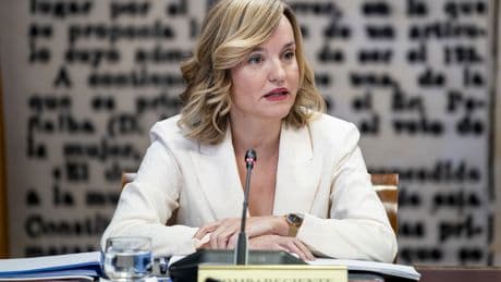 Pilar Alegría desvela en qué habitación durmió el día de la fiesta de Ábalos en Teruel y amenaza con acciones legales