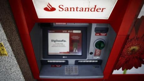 Los clientes del Santander no podrán utilizar el sábado la banca online ni recibir Bizum