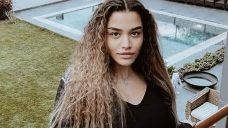 Sahipsizler dizisi Buket kimdir? Denisa Gültekin kaç yaşında?