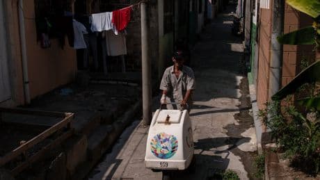 De democratie in El Salvador verdwijnt. ‘De coolste dictator ter wereld’ is een voorbeeld voor autocraten overal