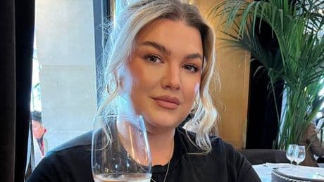 Ryanair passengers band together as staff charge woman £75 luggage fee