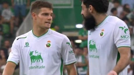 Peio Canales se estrena con victoria en el Racing, con gol de Villalibre