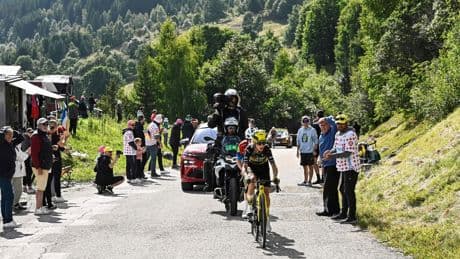 Ferrand-Prévot rijdt op de Madeleine soepel richting een mogelijke Tourzege