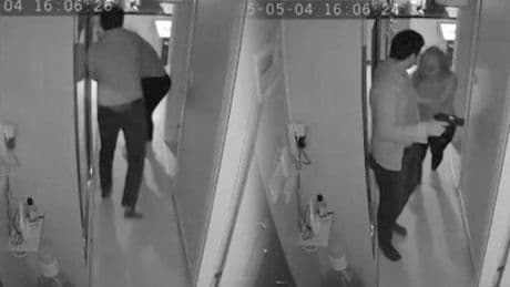 Sosyal medyadan tanıştığı kadınları silahıyla darbederek gasbetti