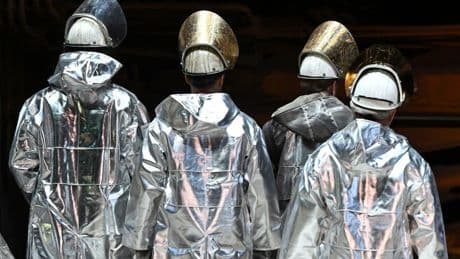 Thyssenkrupp-Stahlsparte: Stahl-Beschäftigte stimmen Sanierung mit umfangreichen Gehaltseinbußen zu