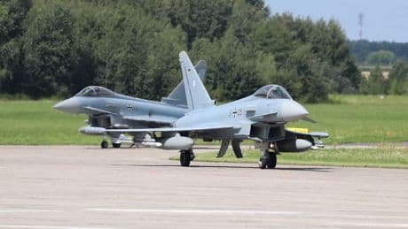 Kurz vor Putins Kriegsmanöver - Deutschland verlegt Kampfjets nach Polen