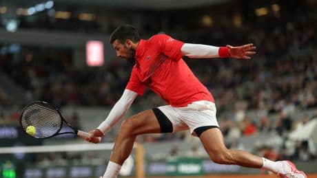 Djokovic arranca con solidez en su estreno en Roland Garros