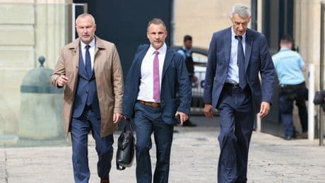 «C’est la boîte à grenouilles» : courtisé par Emmanuel Macron, le groupe Liot impossible à rallier