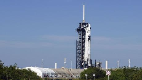 Musk pulls back on threat to withdraw Dragon spacecraft