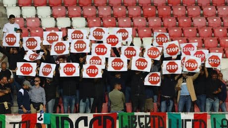 İtalyan taraftarlardan İsrail ulusal marşına protesto