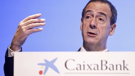 CaixaBank capta 140.000 clientes en un solo trimestre