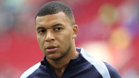 Chèques de Kylian Mbappé à des policiers : une enquête ouverte à Paris