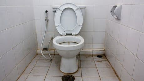 Students brand school toilets 'horror movie' as kids 'wet themselves instead'