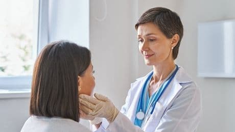 La IA permitirá al médico escuchar al paciente olvidándose de teclear