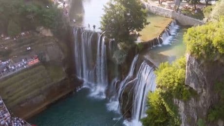 In atemberaubender Kulisse - Spektakuläre Wasserfall-WM in Bosnien
