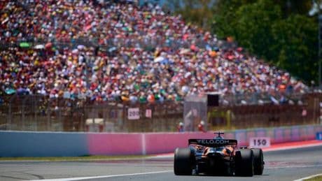 McLaren y Piastri, un vendaval en Barcelona; Alonso cumple ante sus fans