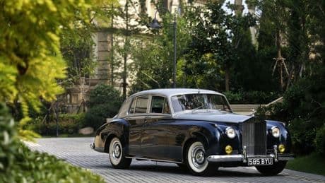 Dominique Lapierre y su Rolls Silver Cloud, mil soles tras una nube de plata