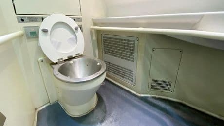 Humor: Zug zu verdreckt? Wir sollten der Deutschen Bahn dankbar sein!