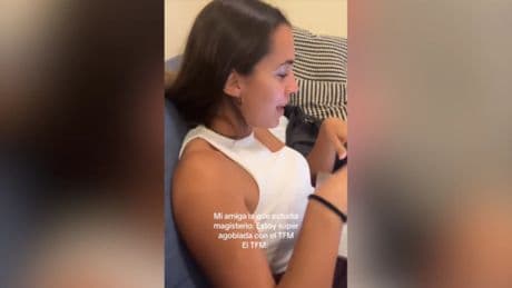 El divertido vídeo de una estudiante de Magisterio preparado su TFM: &quot;El chiste se cuenta solo&quot;