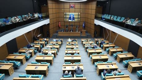 Üsküdar Belediyesi'nin "Türk Dünyası" teklifine "Boraltan Köprüsü" hatırlatmalı tepki