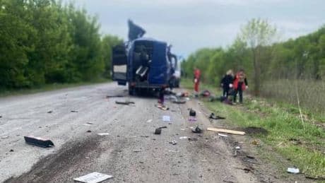 Ucraina, drone russo contro un bus di civili: 9 morti e 4 feriti