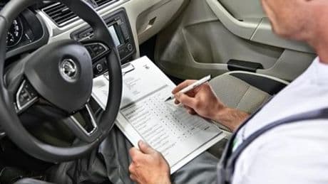 Guida sicura: 10 consigli per viaggiare in auto d’estate