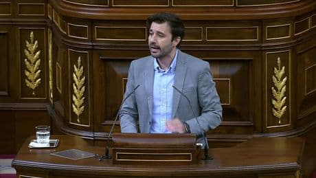 Un diputado de Podemos grita "fuck Donald Trump" en el Congreso en medio de la polémica por el gasto militar