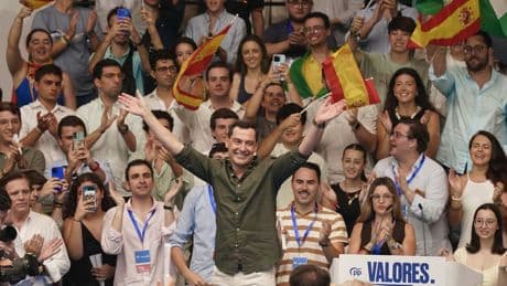 Moreno consolida su mayoría absoluta con un PSOE hundido a un año de las elecciones andaluzas