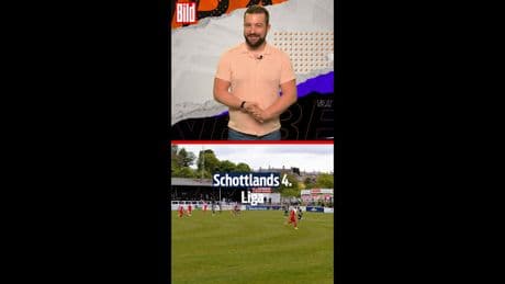 Er startet in der eigenen Hälfte - Amateur-Kicker macht ALLE nass!