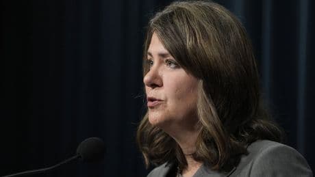 Alberta Next panel begins town hall series to hear grievances about Ottawa