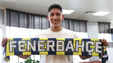 Fenerbahçe yeni transferi resmen açıkladı