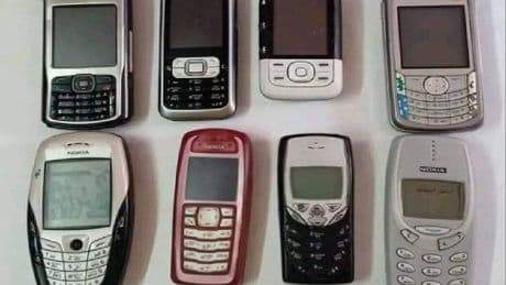 Ni iPhone ni Samsung: Estos son los altos precios que alcanzan varios móviles antiguos entre los coleccionistas