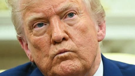 Donald Trump se déchaîne contre Harvard qu'il qualifie d'"institution antisémite d'extrême gauche"