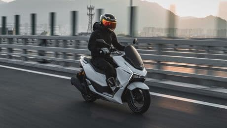 Nuevo Letbe Island 125: un scooter compacto de suelo plano y elevado equipamiento por menos de 3.000 €