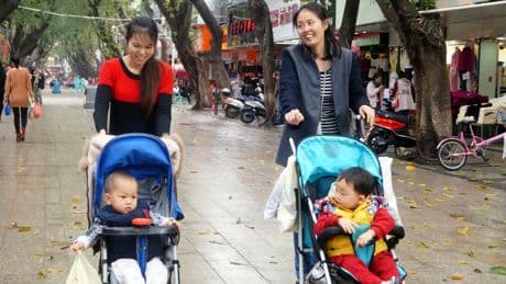 Las guarderías chinas atraviesan una crisis tras caer las matriculaciones un 25% en cuatro años
