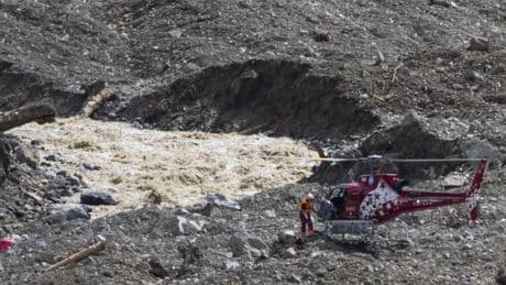 Nach Gletscherabbruch – Geologen wagen sich erstmals auf teils 100 Meter hohen Schuttberg