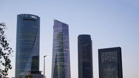 OHLA traslada a la mitad de su plantilla de la torre que construyó su fundador a las afueras de Madrid