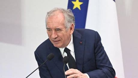 François Bayrou cherche à durer, après avoir passé la barre des six mois à Matignon