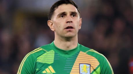 Emiliano Martinez responds to Aston Villa exit rumours amid Arsenal and Man Utd links