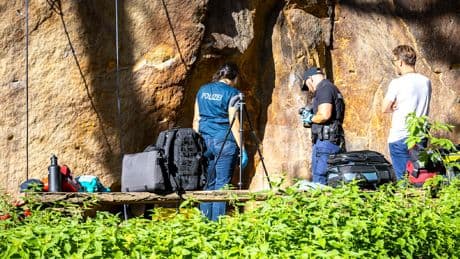 Unglück in Sachsen - Mann (58) stürzt bei Klettertour in den Tod
