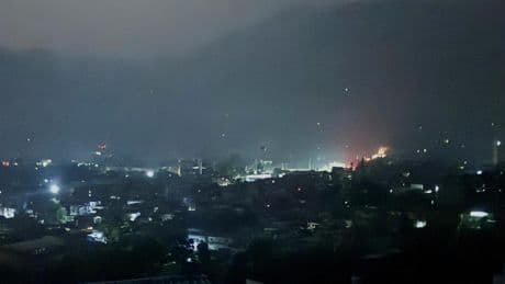 India bombardea posiciones en Pakistán en respuesta a un atentado en Cachemira