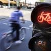Schaffe ich es noch bei Grün über die Ampel?: Digitalanzeige soll Berliner Radfahrern bei der Einschätzung helfen