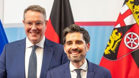 Regierungsumbildung: Wie ein Minister ins Amt kommt