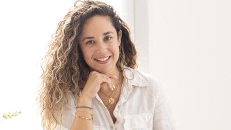 María José Ortolà, psicóloga: ''La ansiedad no es negativa ni patológica. Es una emoción básica, adaptativa, que nos prepara para responder ante el peligro''