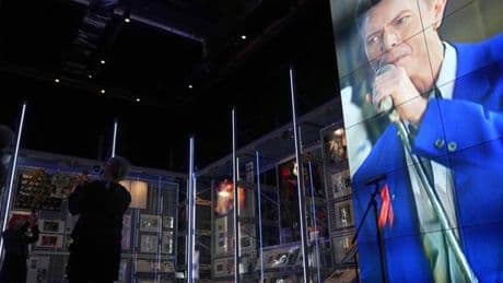 A Londres, un espace dédié à David Bowie ouvre au Victoria and Albert Museum