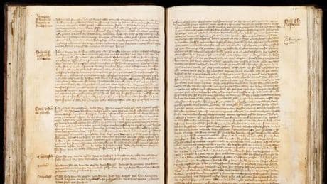 Una dama, un cura y un crimen medieval: Cambridge resuelve un asesinato 700 años después