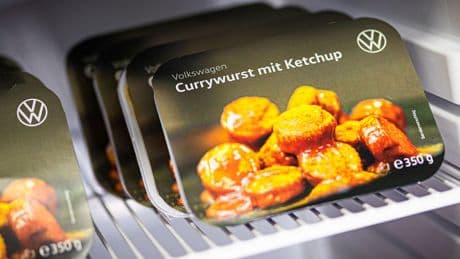 Essen und Trinken: VW-Verkaufsschlager Currywurst kommt als Fertiggericht