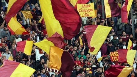 Roma-Cannes, da match in famiglia a protesta contro i Friedkin: &quot;20 euro per un'amichevole...&quot;