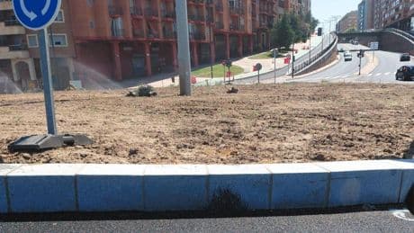 Advierten al Ayuntamiento de Zamora de que no tiene personal para mantener los nuevos jardines de la humanización