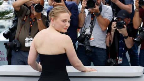 Mia Threapleton, actrice dans « The Phoenician Scheme » : « Wes Anderson laisse une grande place à l’invention »